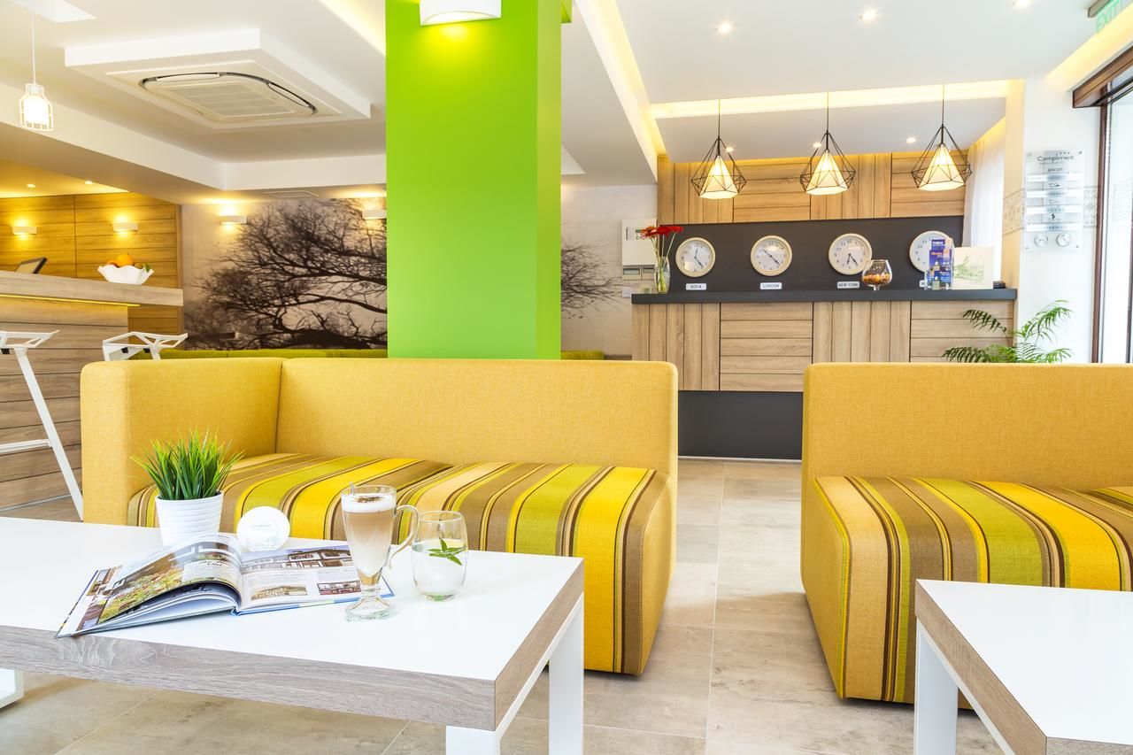Отель Hotel Compliment Трявна-33