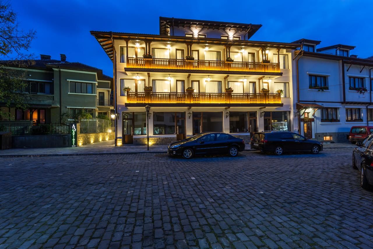 Отель Hotel Compliment Трявна-9